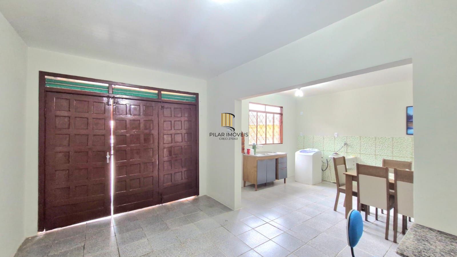 Casa a venda com 3 dormitórios no Centro de Guaíba.