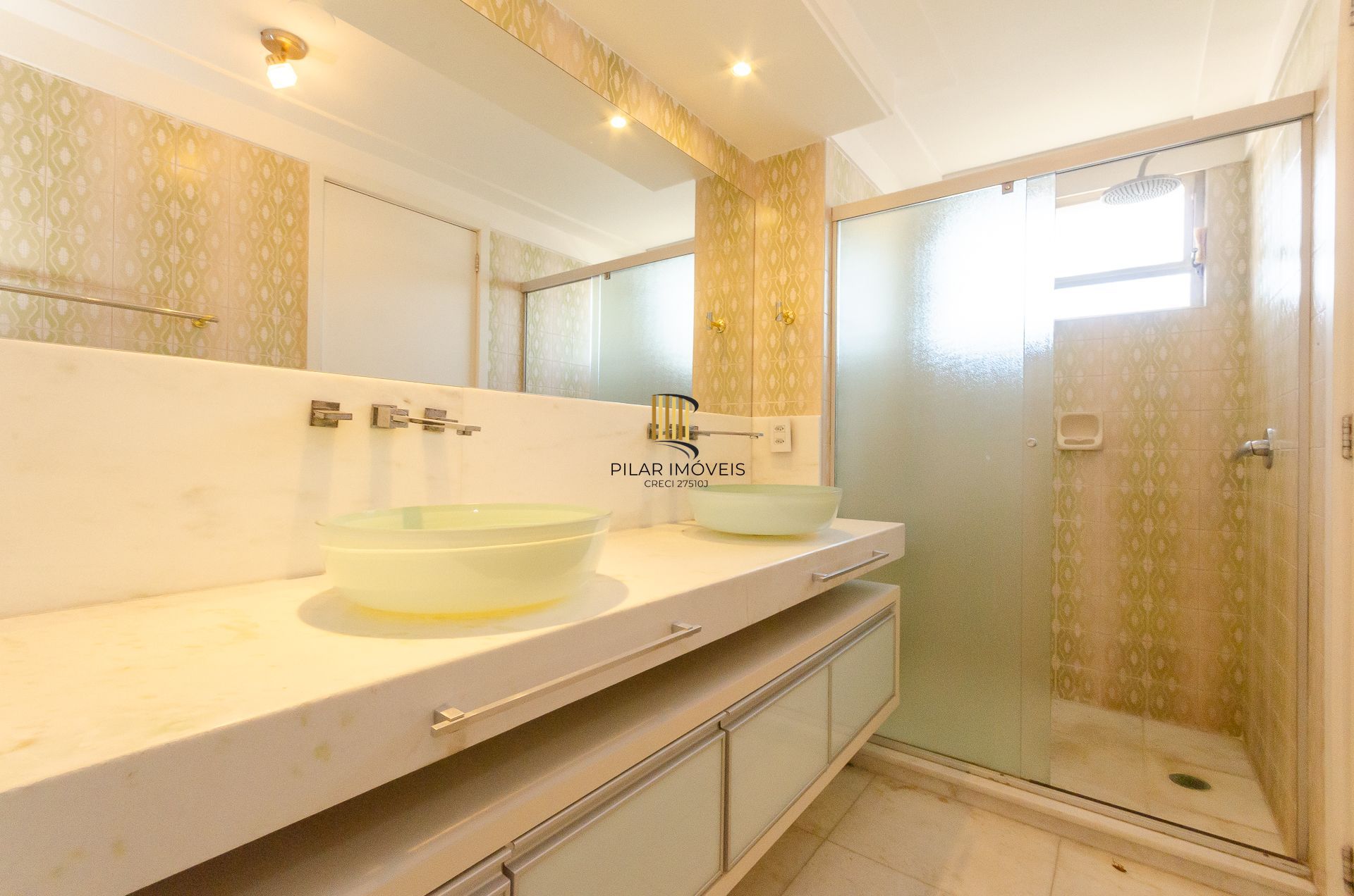 Apartamento no Petrópolis