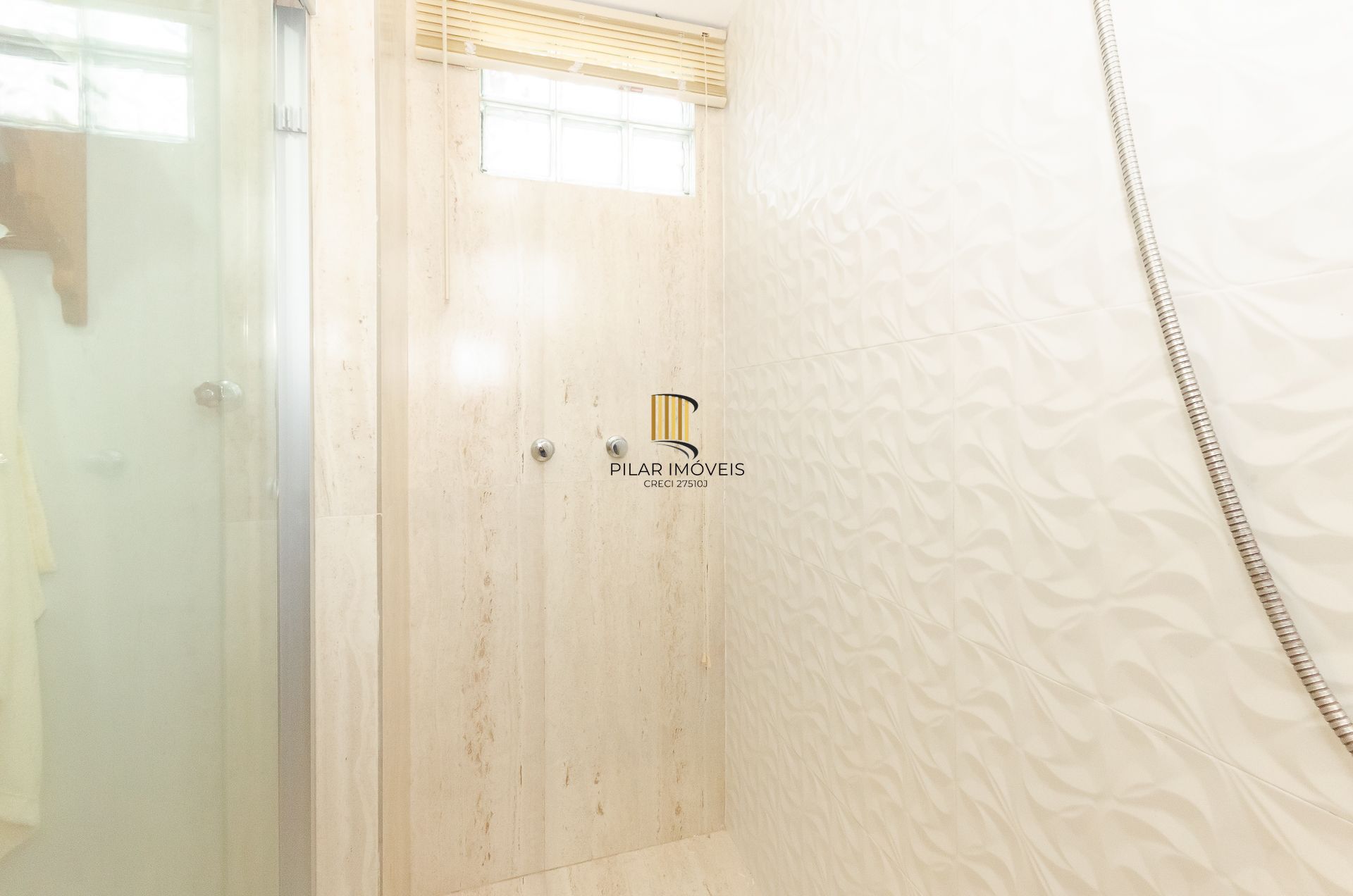 Casa Exclusiva na Zona Sul com Vista Panorâmica, Piscina e Poço Artesiano!