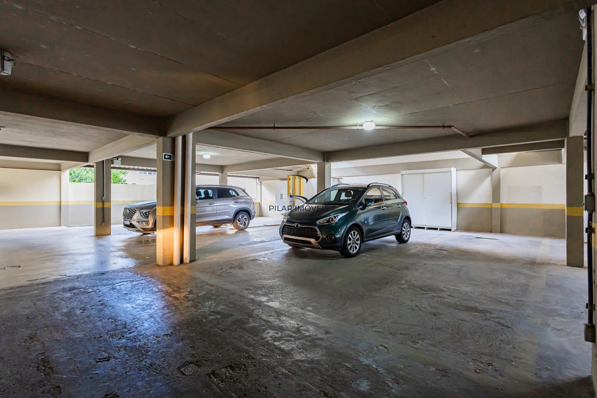 Colinas Garden Apartamento de 2 Dormitórios com Suíte e 2 Vagas no Bairro Passo d'Areia