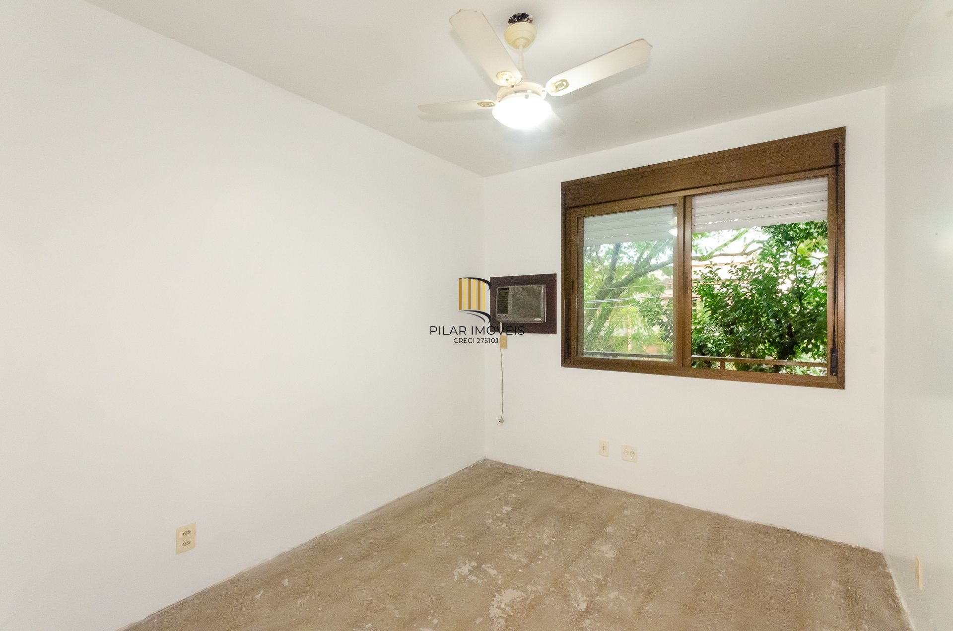 Edifício Luciana - Apartamento a venda com 2 dormitórios no Bairro Petrópolis