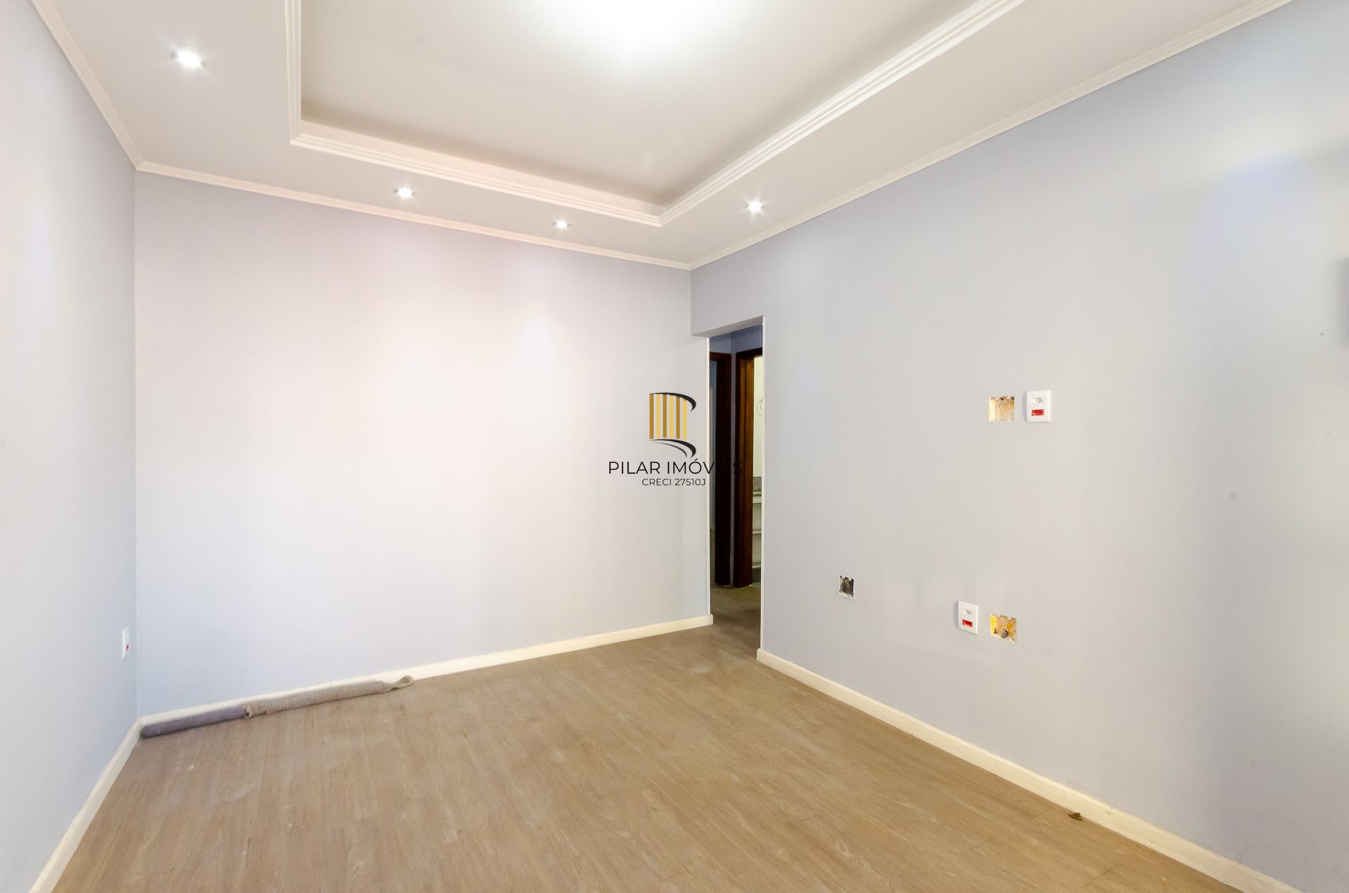 Casa a venda no bairro São José com 3 dormitórios e amplo pátio