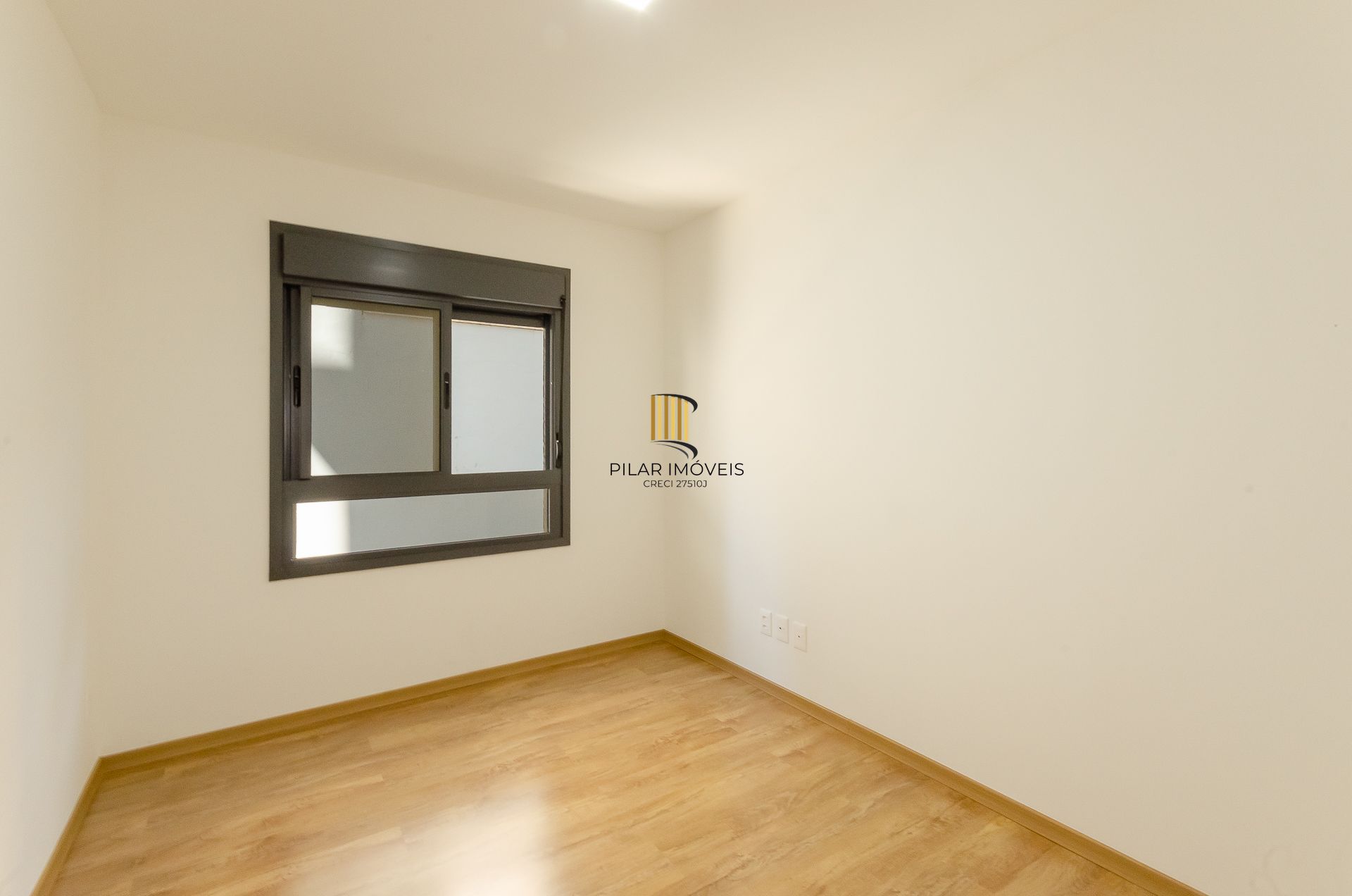 Idea Eça de Queiroz Apartamento Garden de 2 dormitórios no Bairro Petrópolis