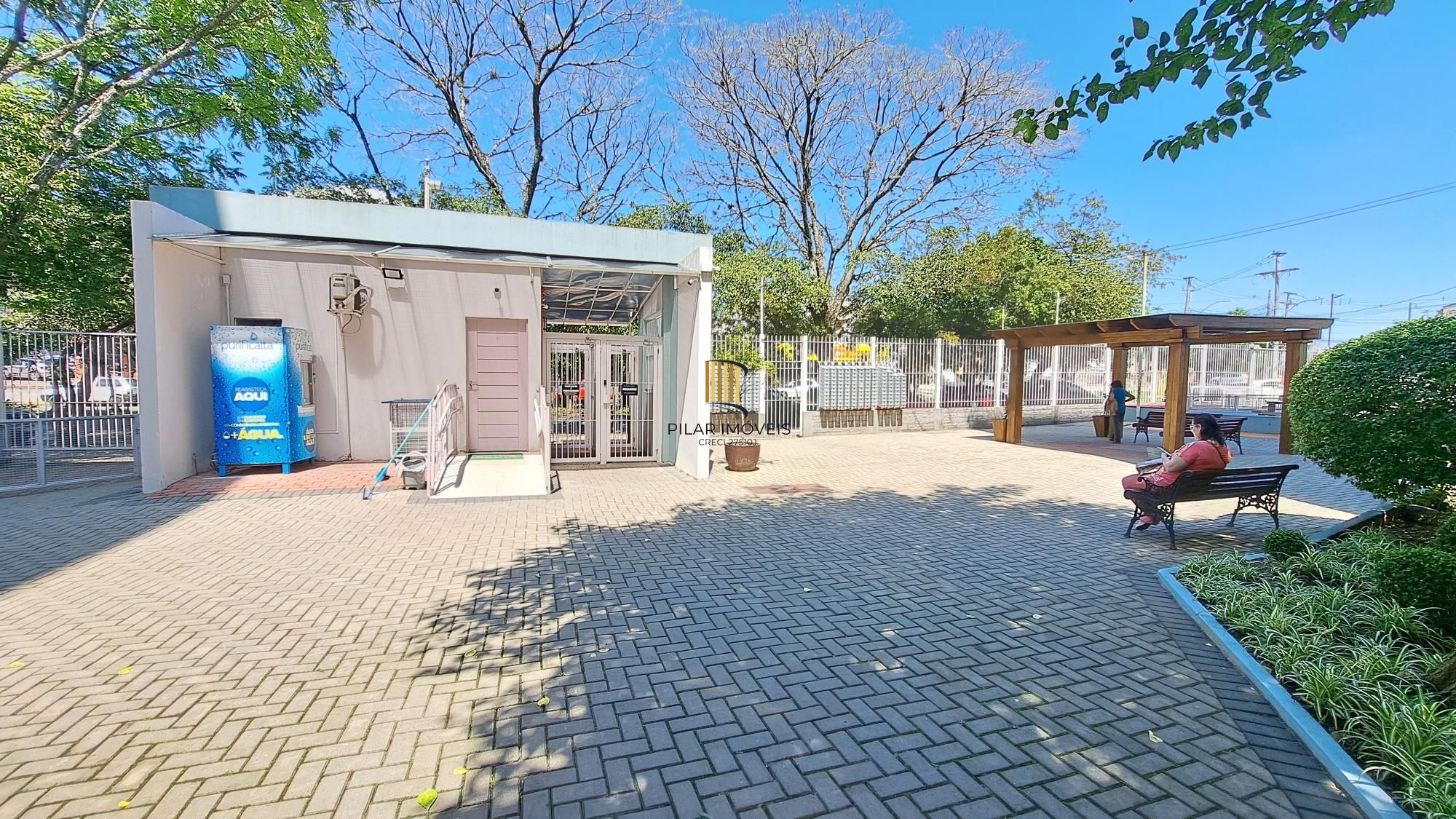 Apartamento 2 dormitórios com vaga no bairro Sarandi