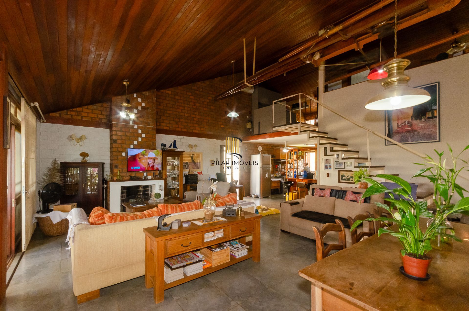 Casa Exclusiva na Zona Sul com Vista Panorâmica, Piscina e Poço Artesiano!