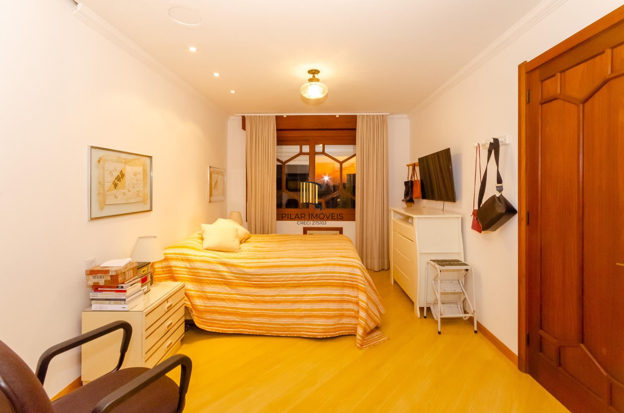 Pierre Lescot Cobertura Duplex com 3 dormitórios no Bairro Auxiliadora
