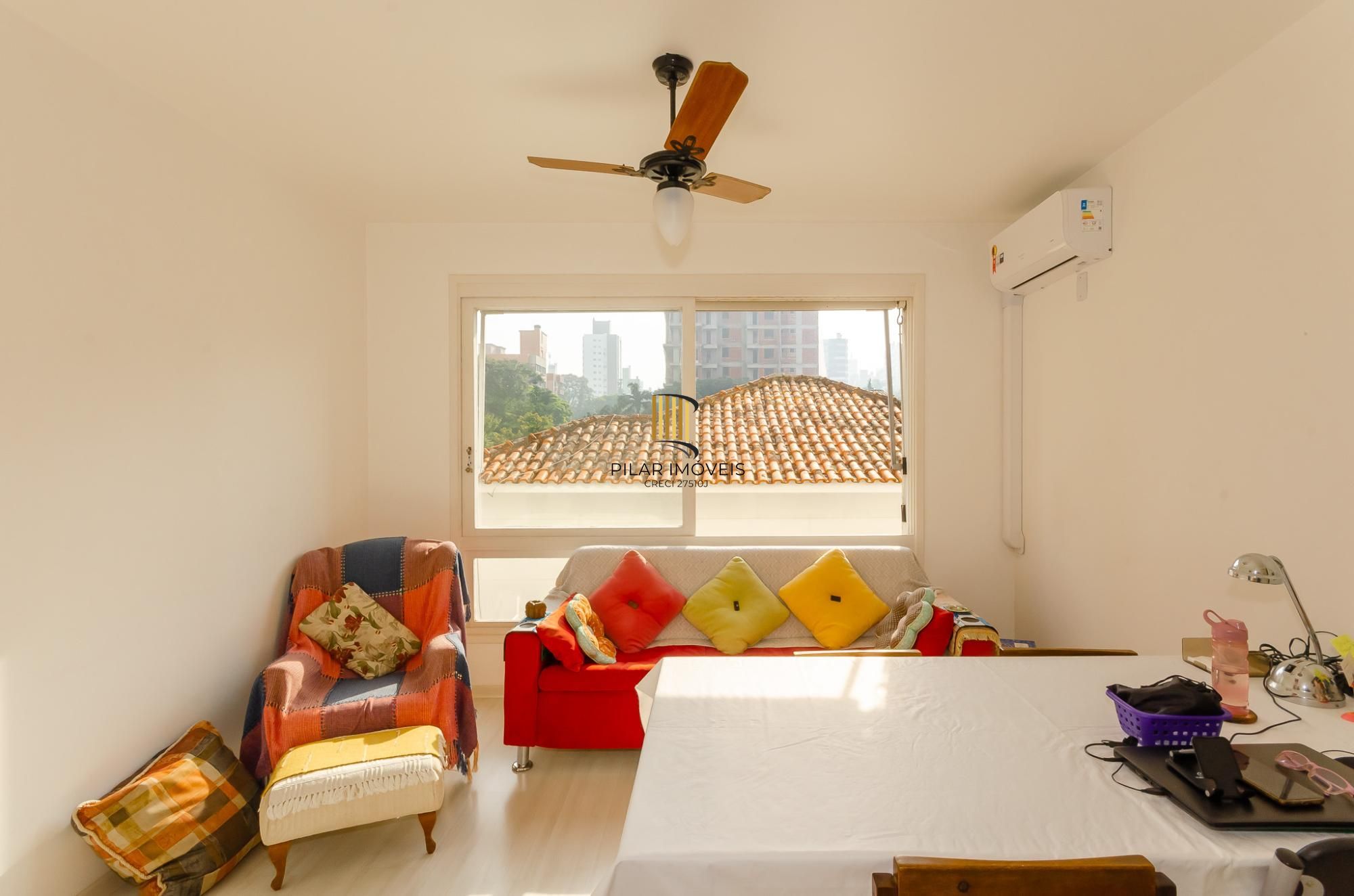 Edifício Solar Pederneiras Apartamento 2 dormitórios no Bairro Petrópolis