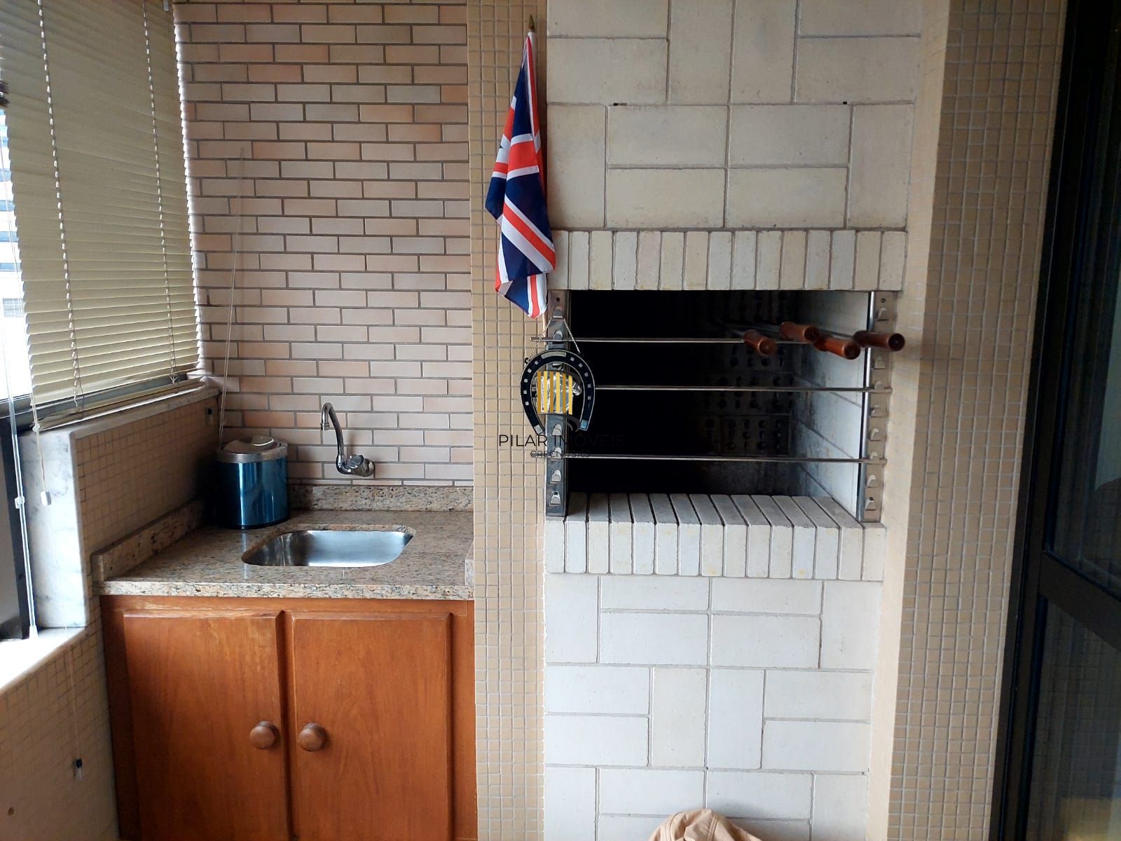 Edifício Les Halles de Paris Apartamento 2 dormitórios no bairro Três Figueiras
