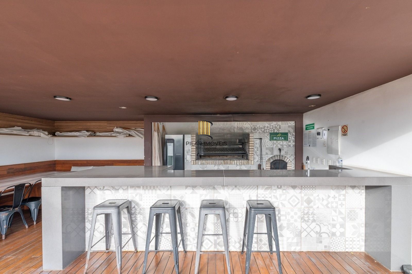 Yellow residence Apartamento de 2 Dormitórios Semimobiliado com 2 Vagas Próximo a Pucrs