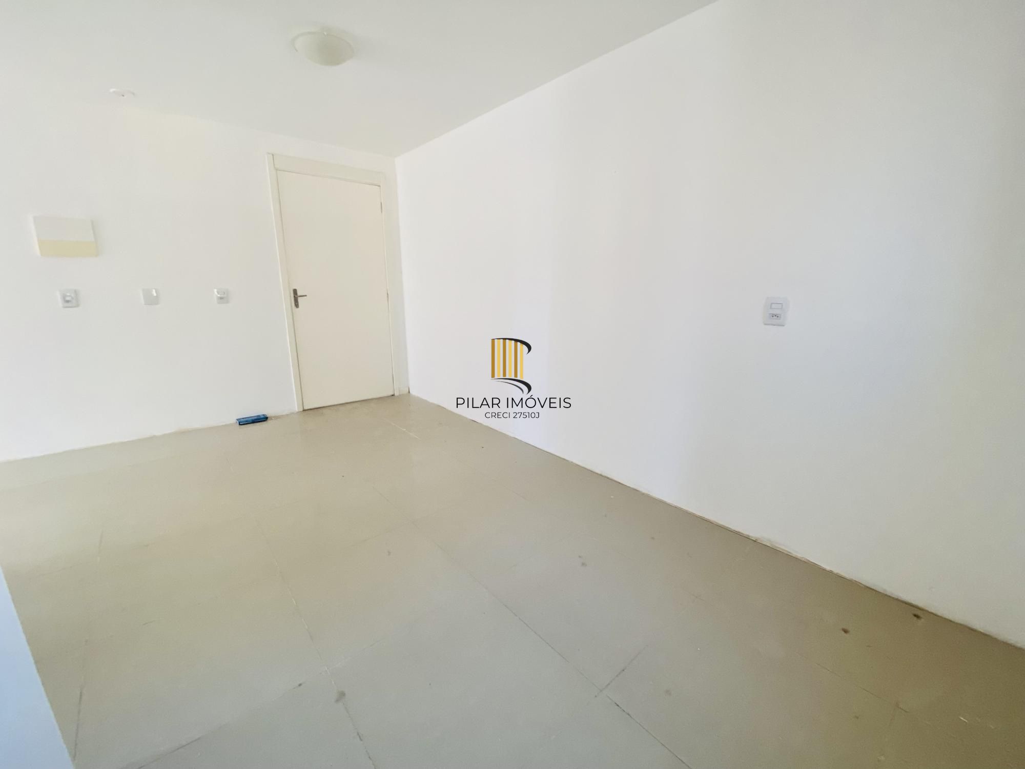 Apartamento de 2 dormitórios térreo no Sarandi