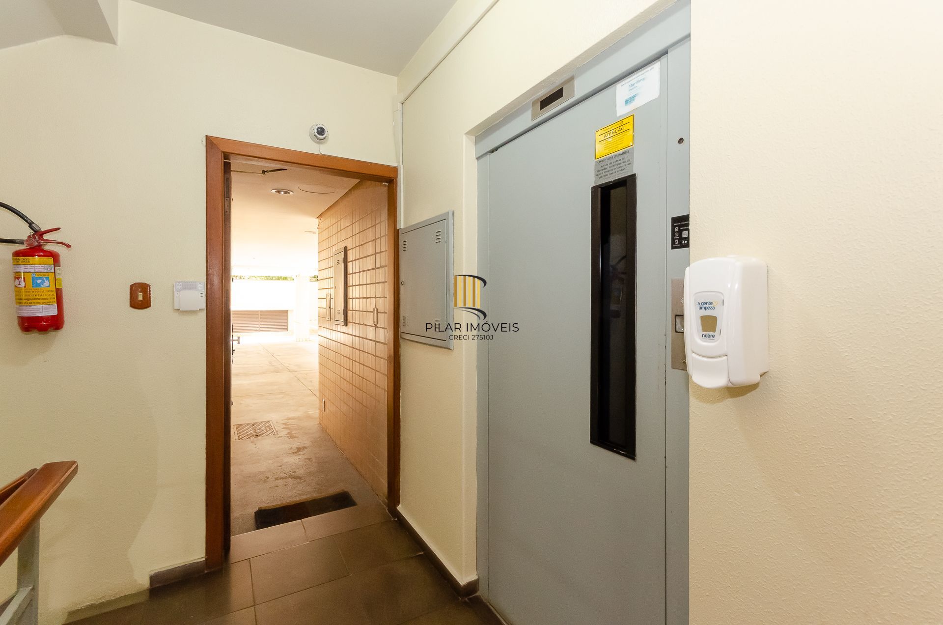 Edifício Rocheste Apartamento de 3 dormitórios no bairro Petrópolis