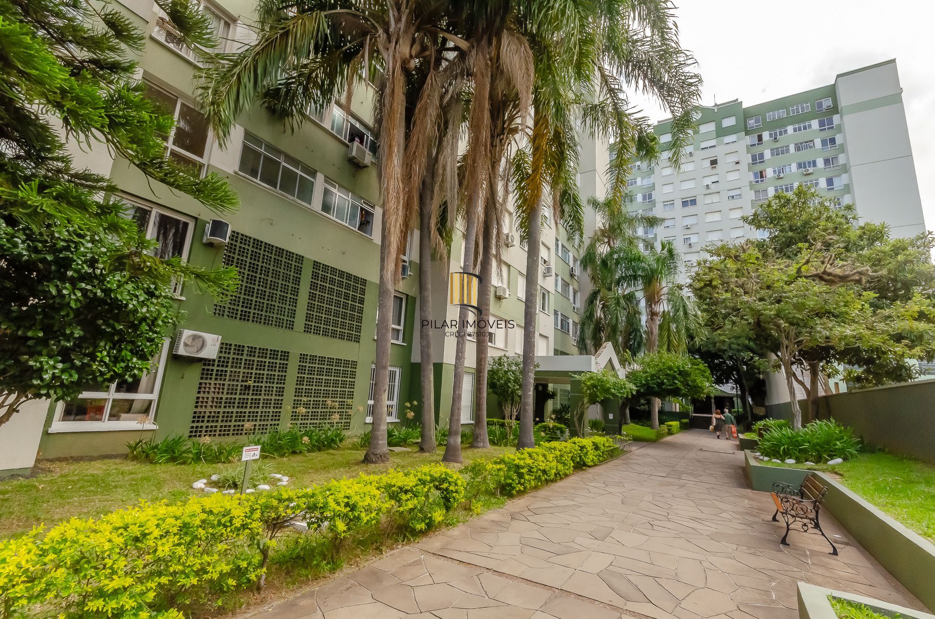 Edifício Torres do Sul - Apartamento a venda com 1 dormitório no Bairro Cavalhada