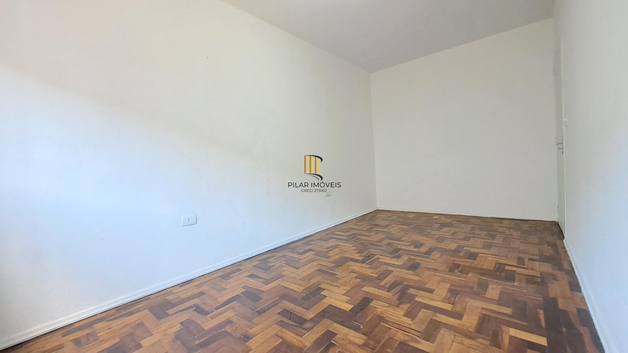 Apartamento 2 dormitórios com vaga no bairro Sarandi