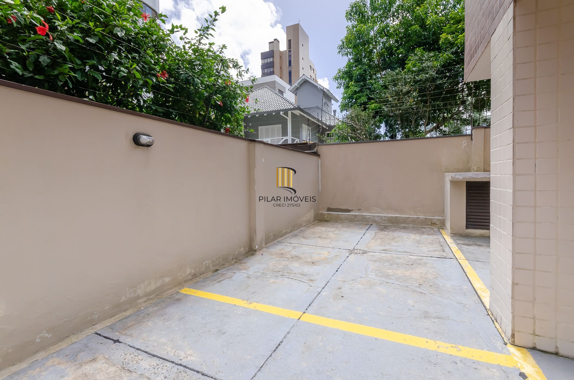 Edifício Rocheste Apartamento de 3 dormitórios no bairro Petrópolis
