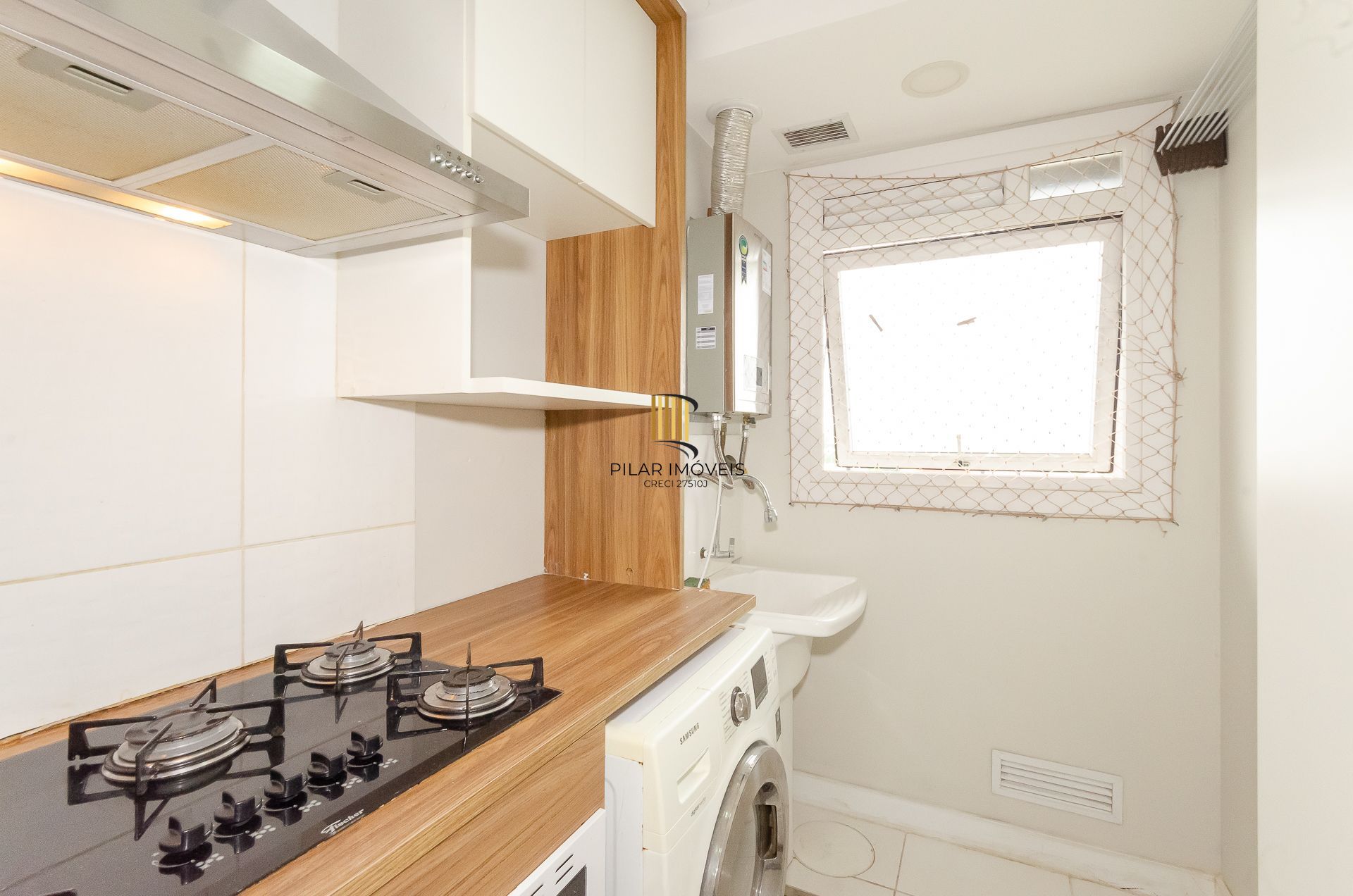 Icon Residencial Apartamento último andar de 2 dormitórios com Suíte Semi mobiliado