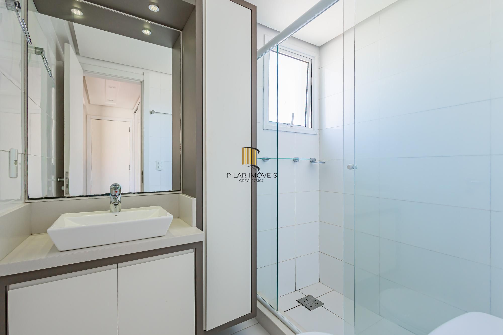 Apartamento Higienópolis de 2 Dormitórios com Suíte e Duas Vagas