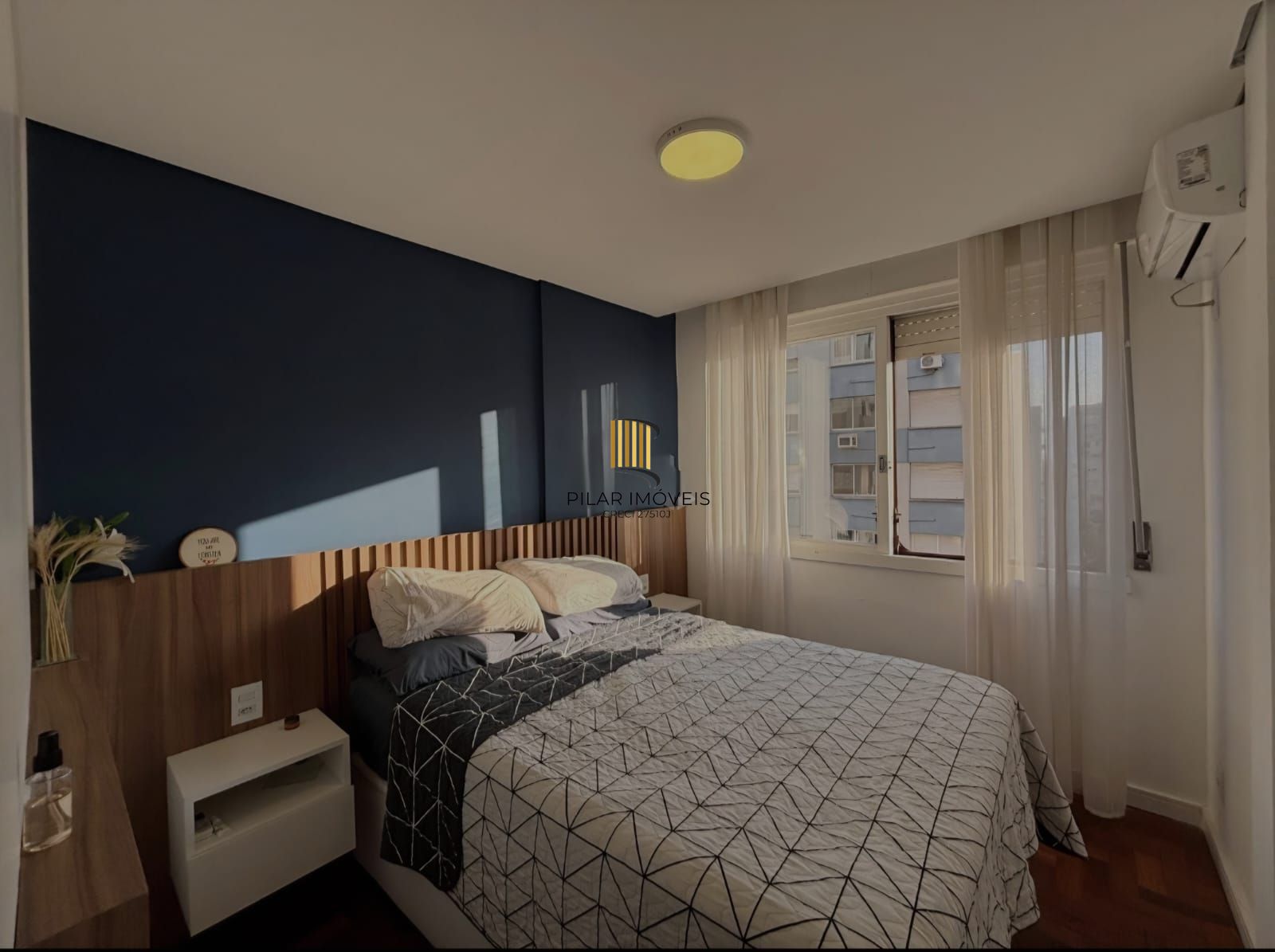 Edifício Humaitá Apartamento a venda com 2 dormitórios no bairro Cidade Baixa