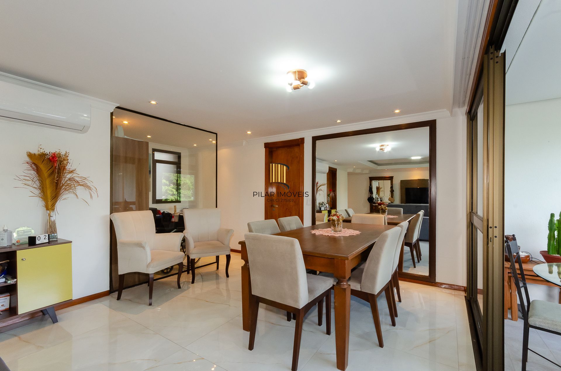 Edifício Praça Paris - Apartamento de 3 dormitórios em frente ao Colégio Anchieta