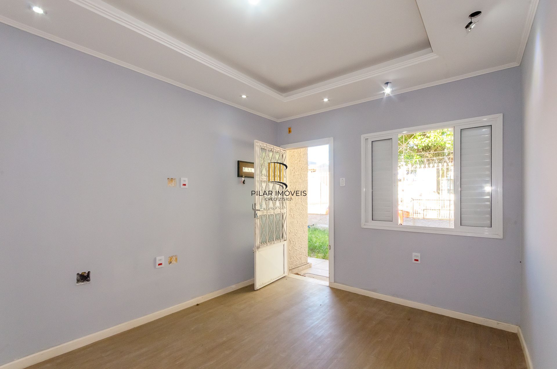 Casa a venda no bairro São José com 3 dormitórios e amplo pátio