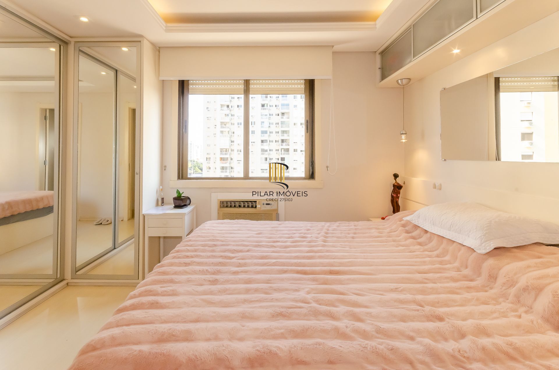 Santa Barbára Apartamento mobiliado de 3 dormitórios no bairro Passo da Areia