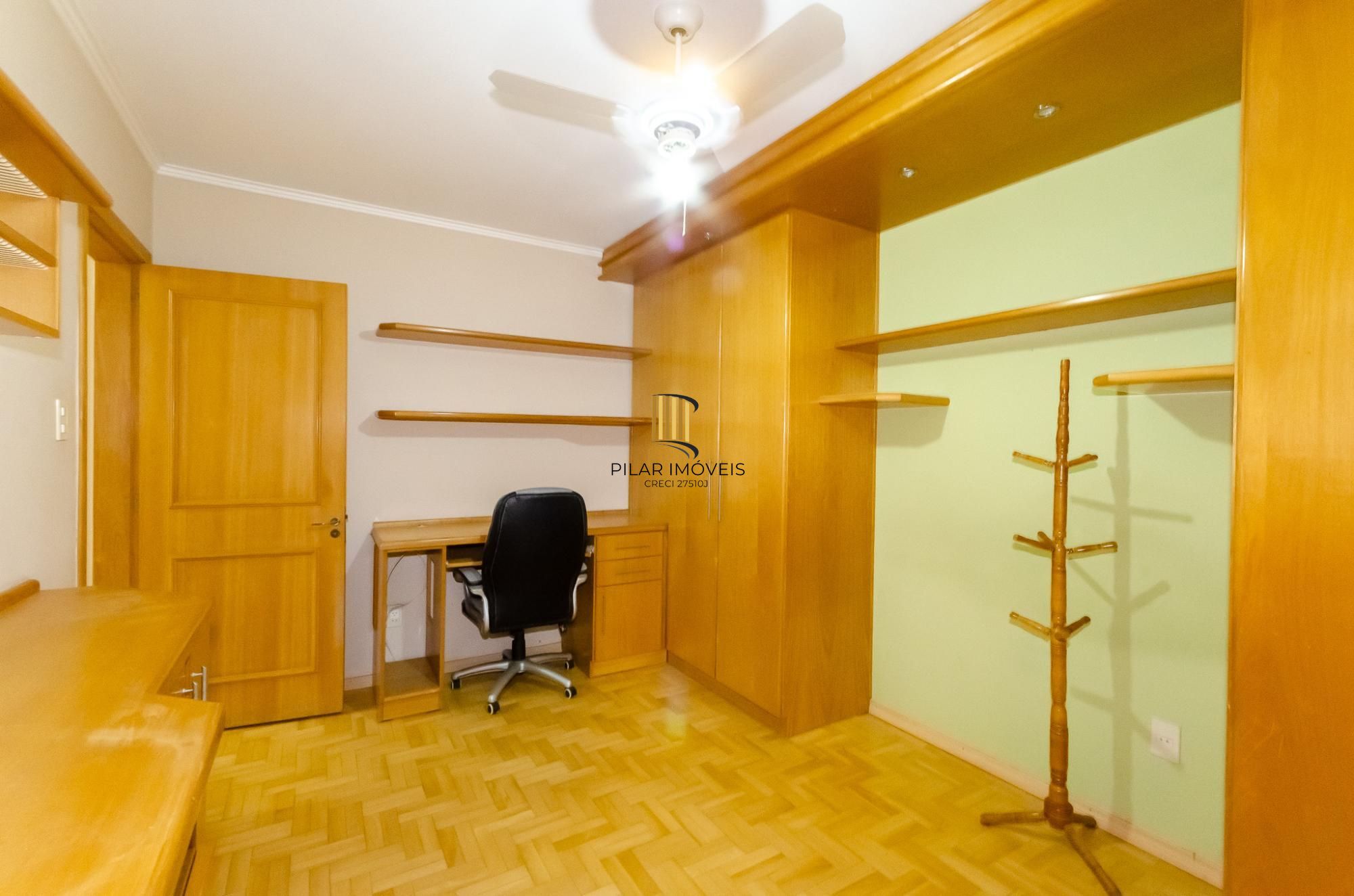Edifício Ione Apartamento 3 dormitórios no Bairro Petrópolis