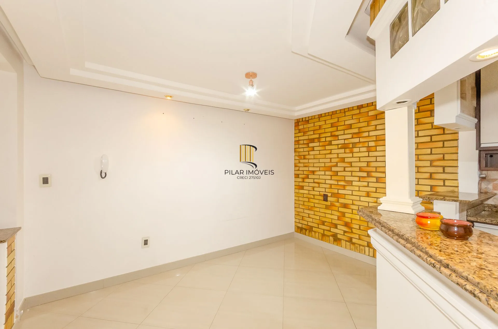 Apartamento 2 dormitórios com churrasqueira no bairro Cristo Redentor