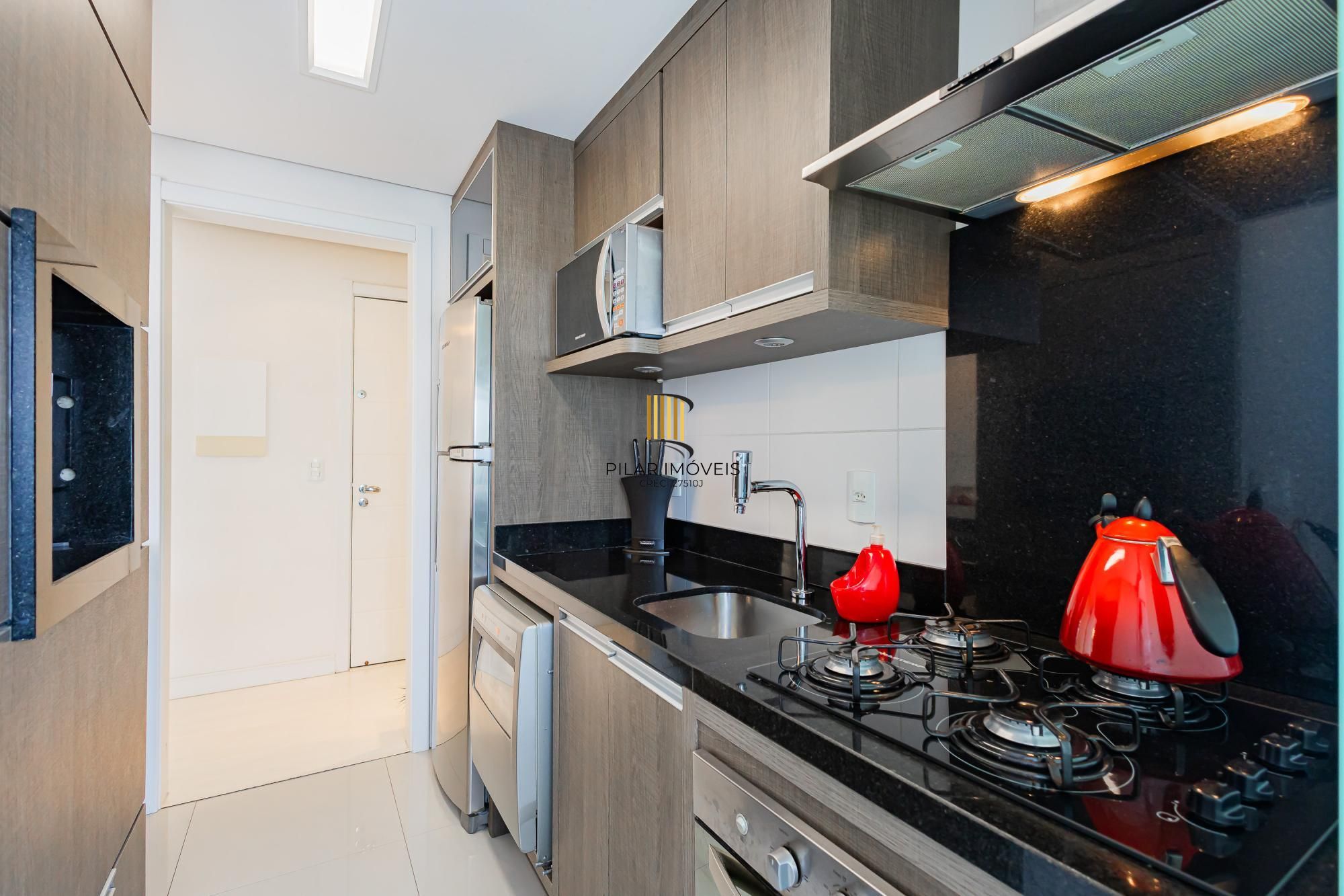 Apartamento Higienópolis de 2 Dormitórios com Suíte e Duas Vagas