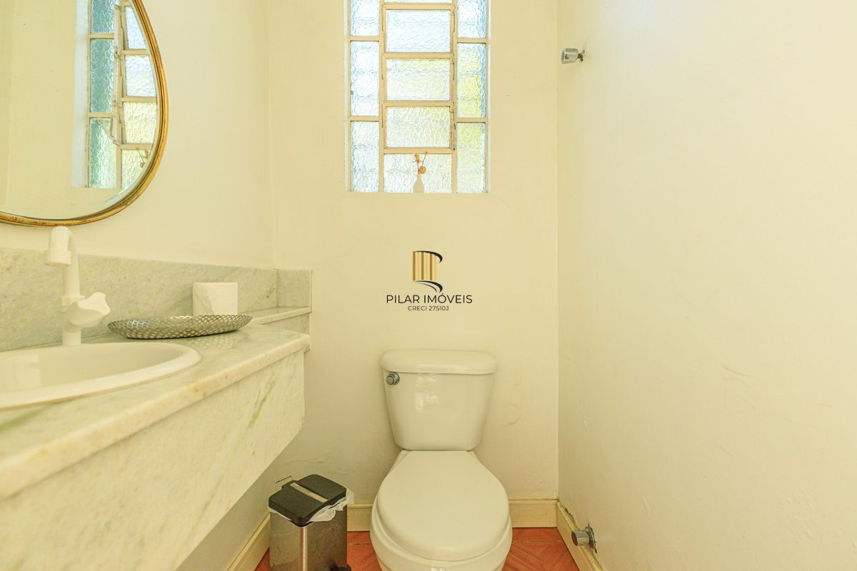 Casa 4 dormitórios Petrópolis