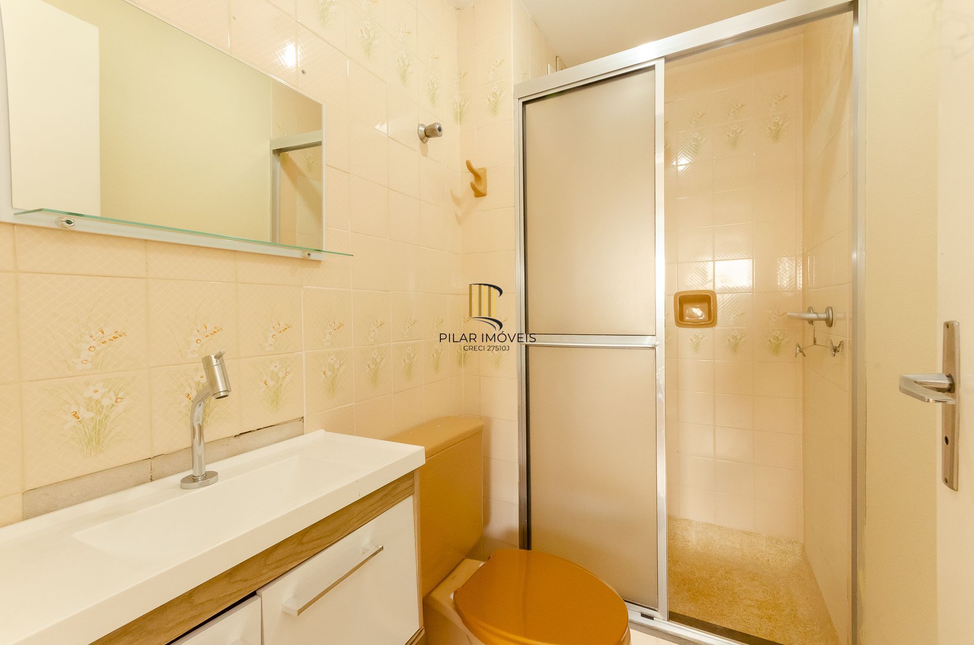 Edifício Torres do Sul - Apartamento a venda com 1 dormitório no Bairro Cavalhada