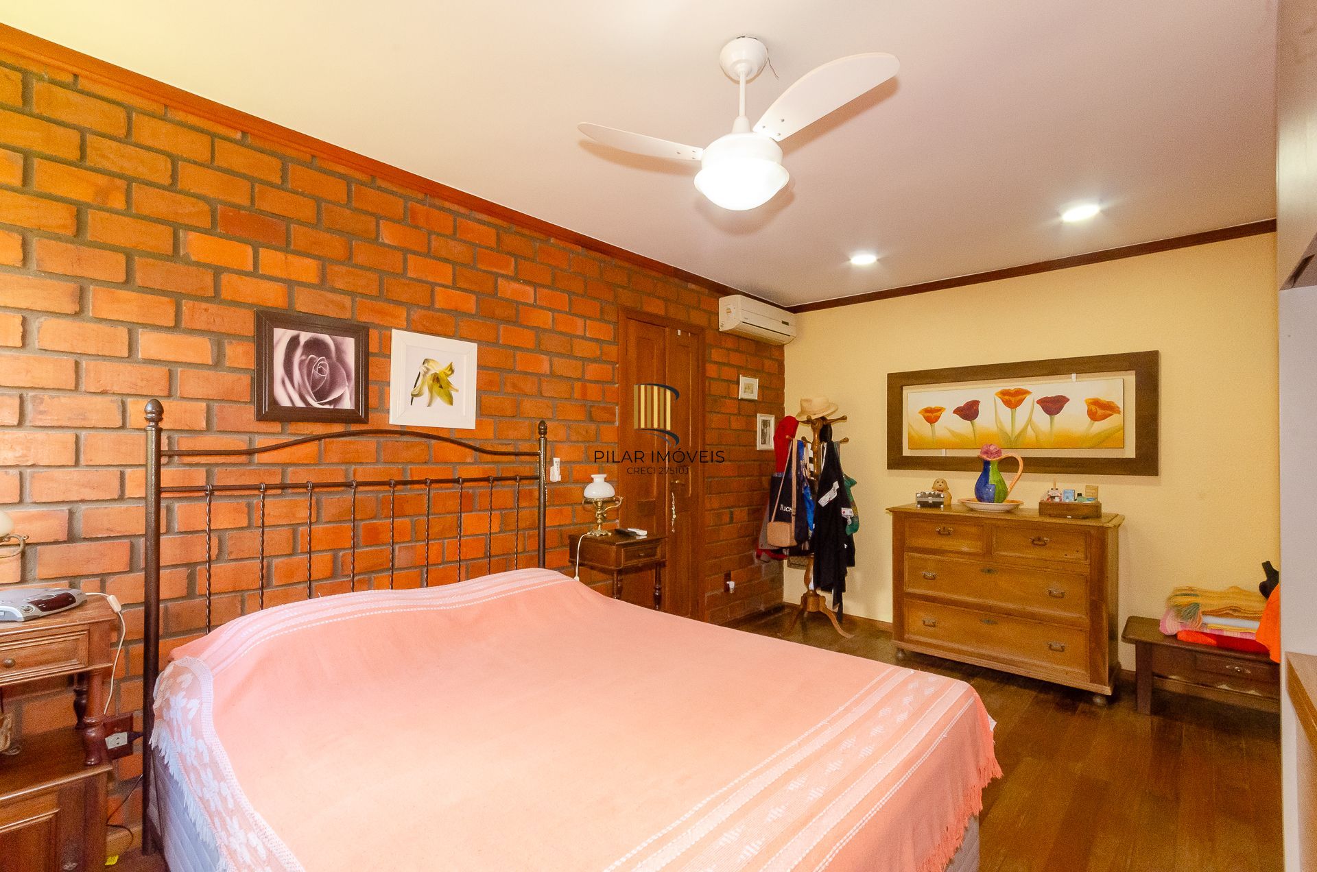 Casa Exclusiva na Zona Sul com Vista Panorâmica, Piscina e Poço Artesiano!