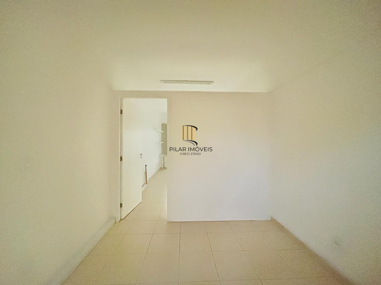 Centro Profissional El Greco Sala Comercial no Bairro Petrópolis