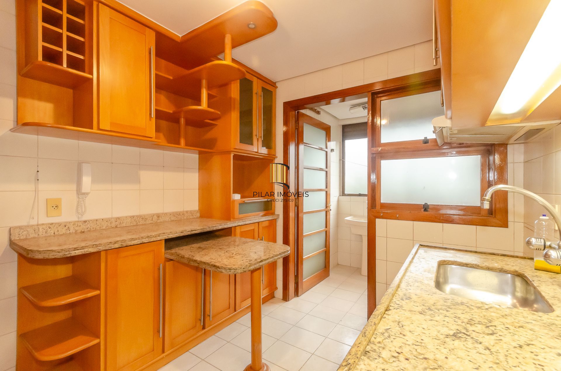 Edifício Luciana - Apartamento a venda com 2 dormitórios no Bairro Petrópolis