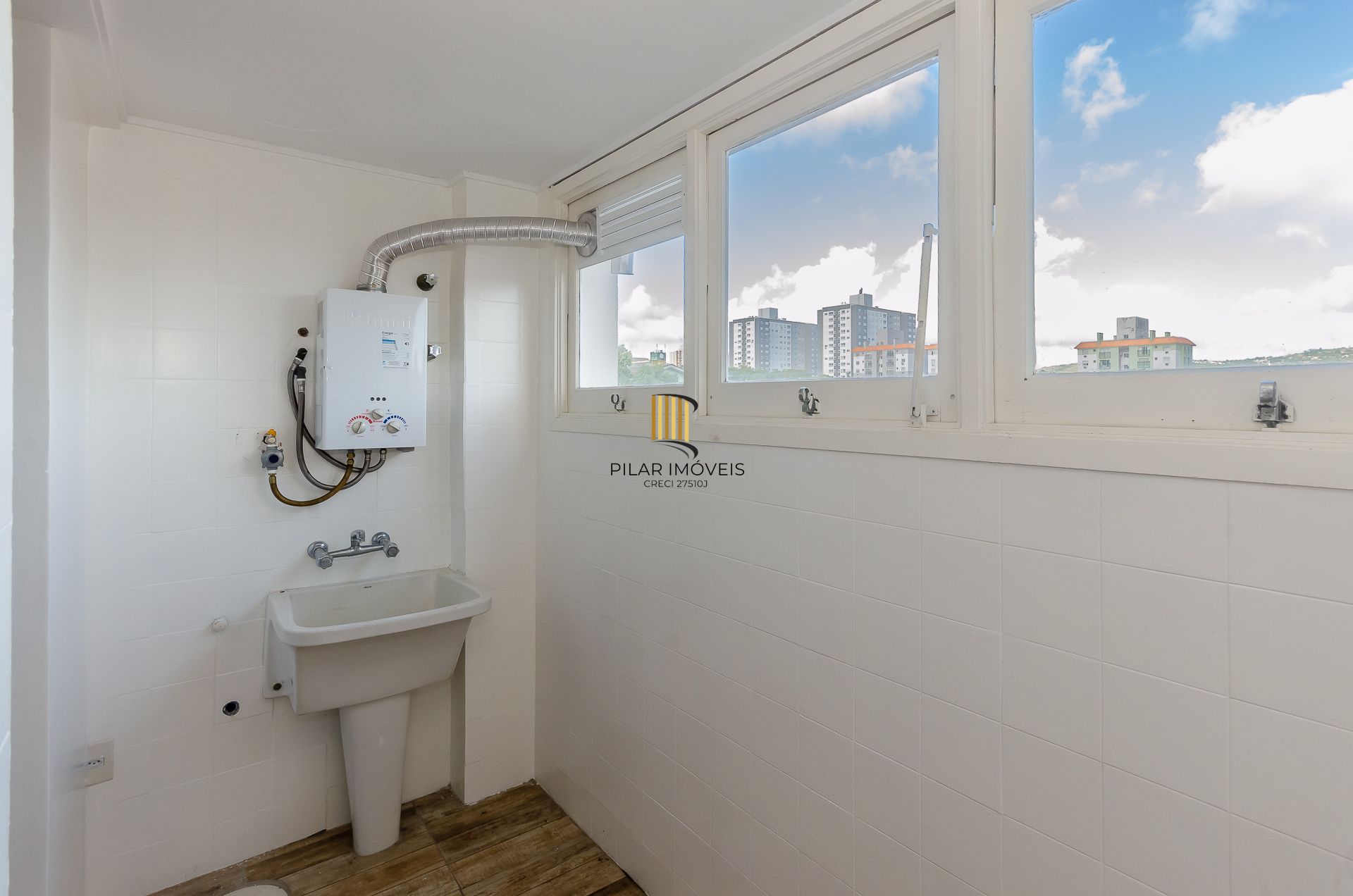 Maison Des Fleurs Apartamento de 2 dormitórios no Bairro Jardim do Salso