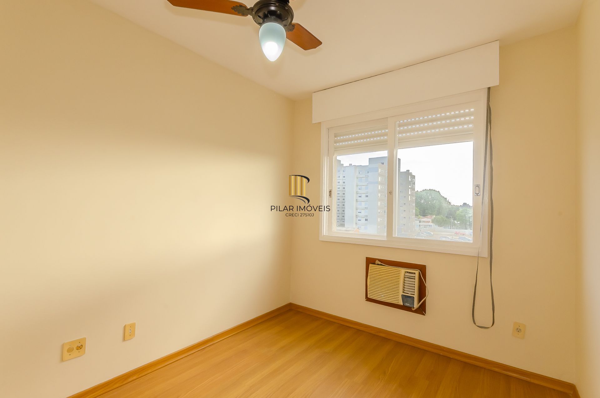 Edifício Torres do Sul - Apartamento a venda com 1 dormitório no Bairro Cavalhada