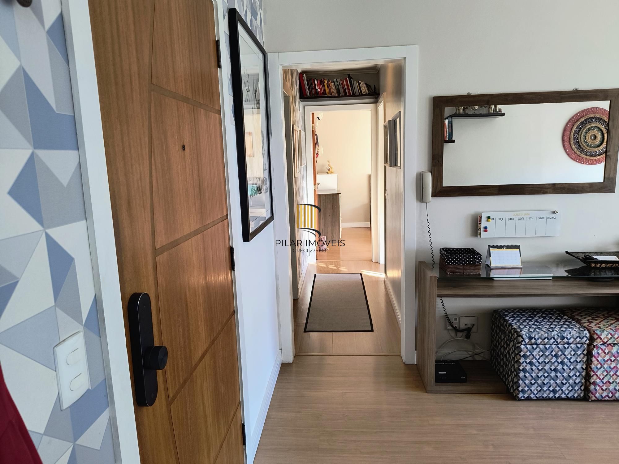 Apartamento 2 dormitórios com 2 vagas no bairro Nonoai