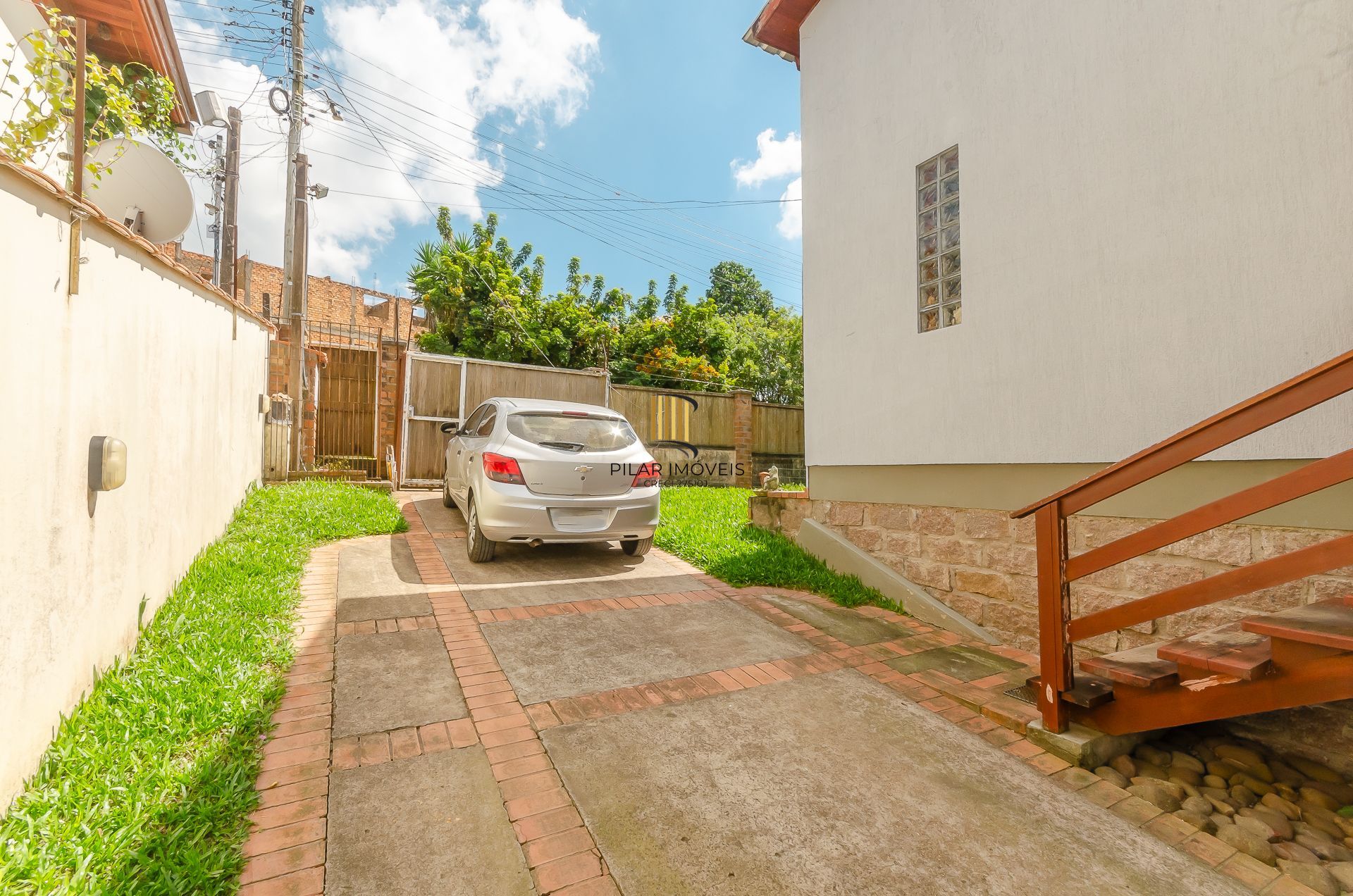 Casa Exclusiva na Zona Sul com Vista Panorâmica, Piscina e Poço Artesiano!