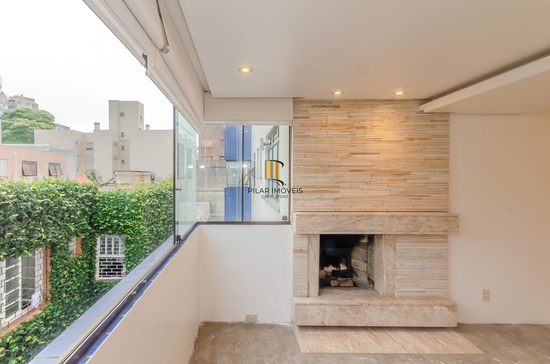 Edifício Luciana - Apartamento a venda com 2 dormitórios no Bairro Petrópolis