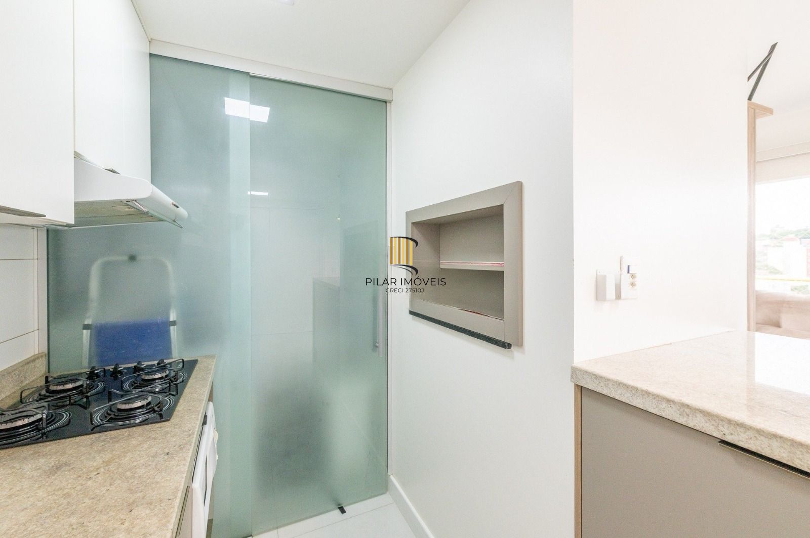 Yellow residence Apartamento de 2 Dormitórios Semimobiliado com 2 Vagas Próximo a Pucrs