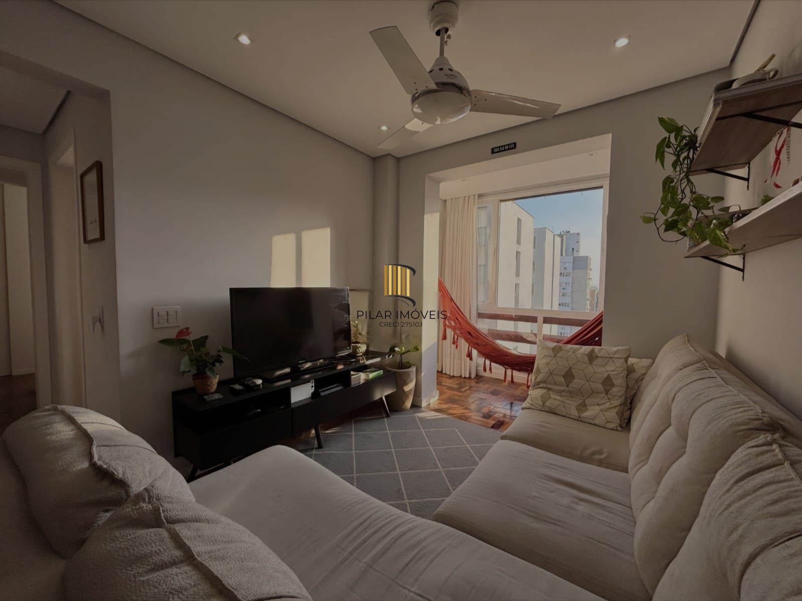 Edifício Humaitá Apartamento a venda com 2 dormitórios no bairro Cidade Baixa