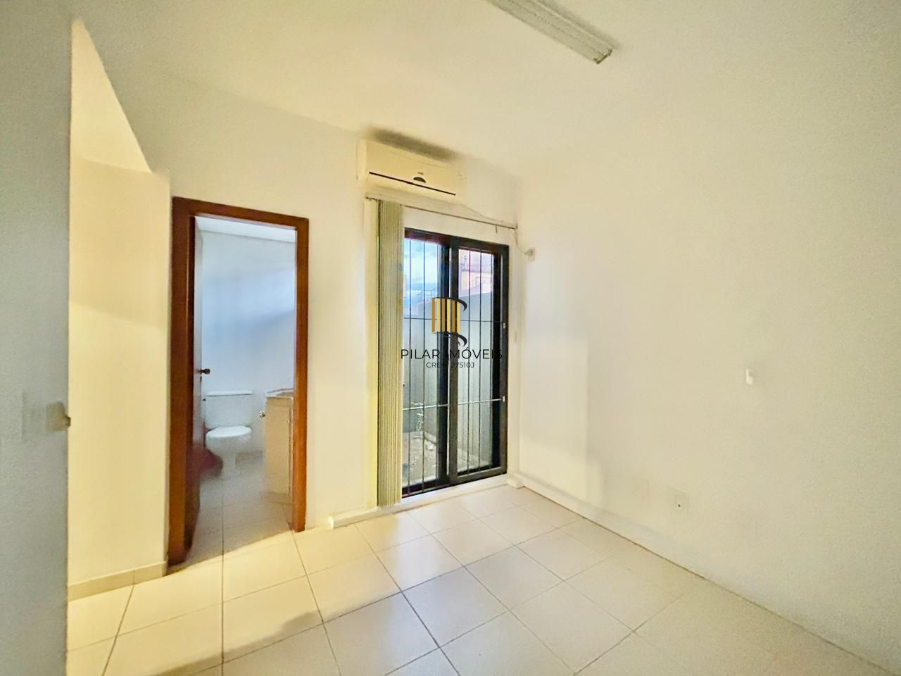 Centro Profissional El Greco Sala Comercial no Bairro Petrópolis