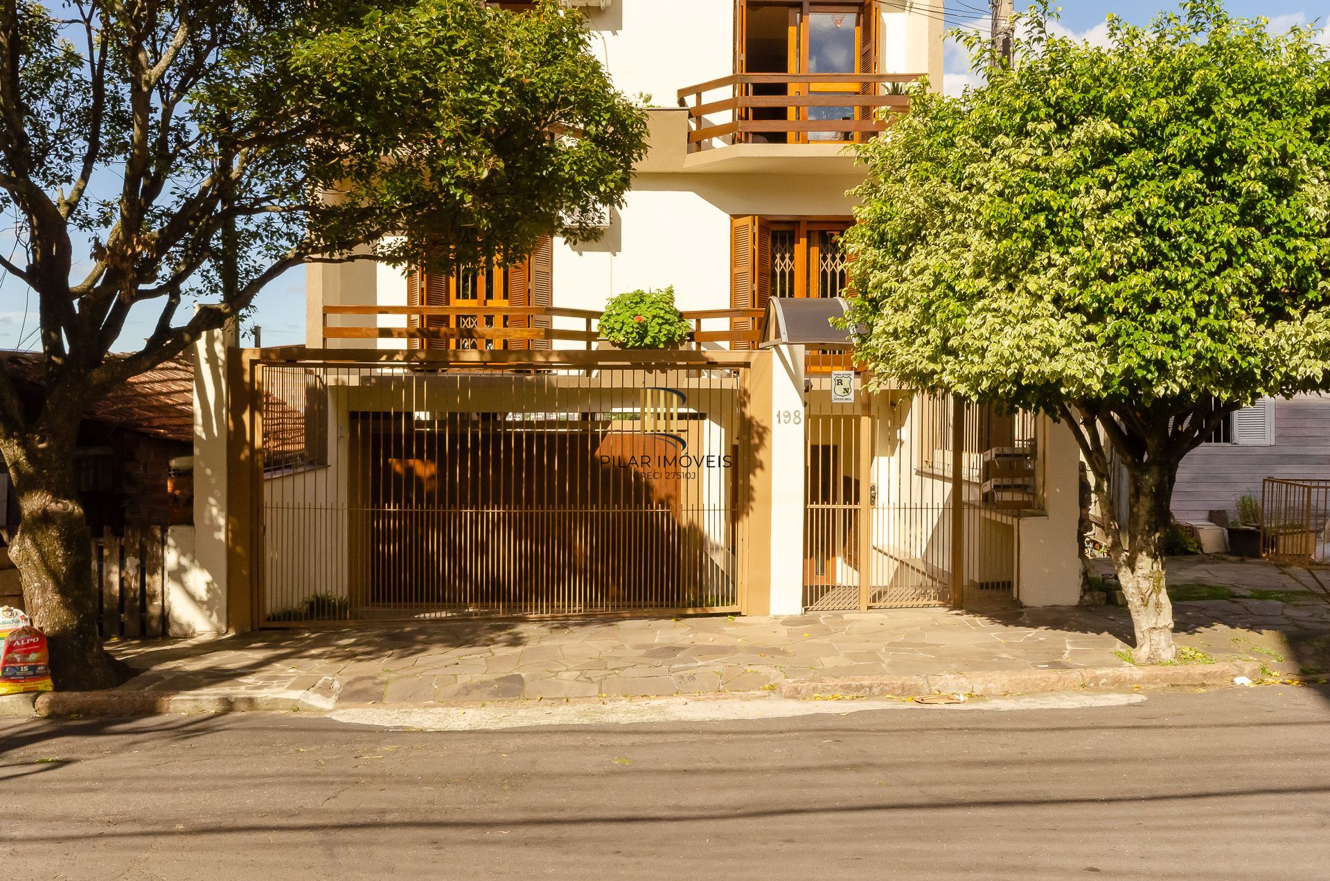 Cobertura 3 dormitórios 2 vagas no bairro Santo Antônio