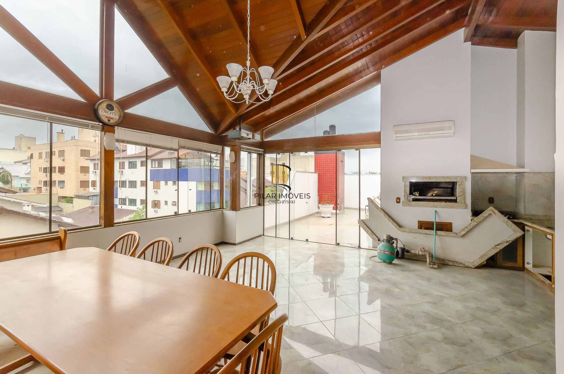 Edifício Canaã Cobertura com 3 dormitórios no bairro jardim Itú