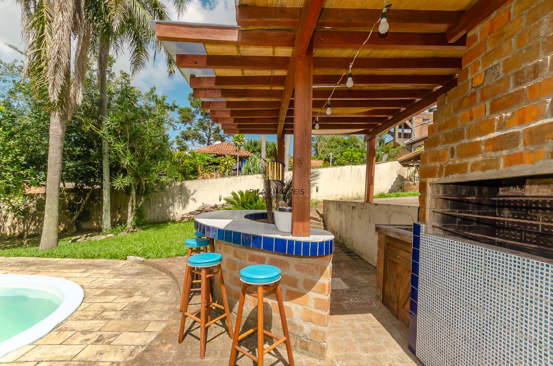 Casa Exclusiva na Zona Sul com Vista Panorâmica, Piscina e Poço Artesiano!