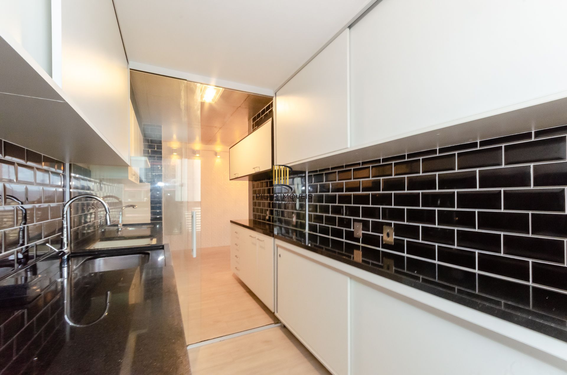 Max Haus 2 dormitórios com suíte Semimobiliado - Bairro Petrópolis