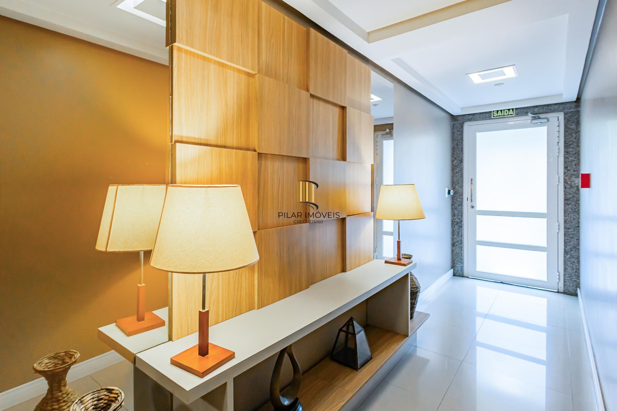 Apartamento Higienópolis de 2 Dormitórios com Suíte e Duas Vagas