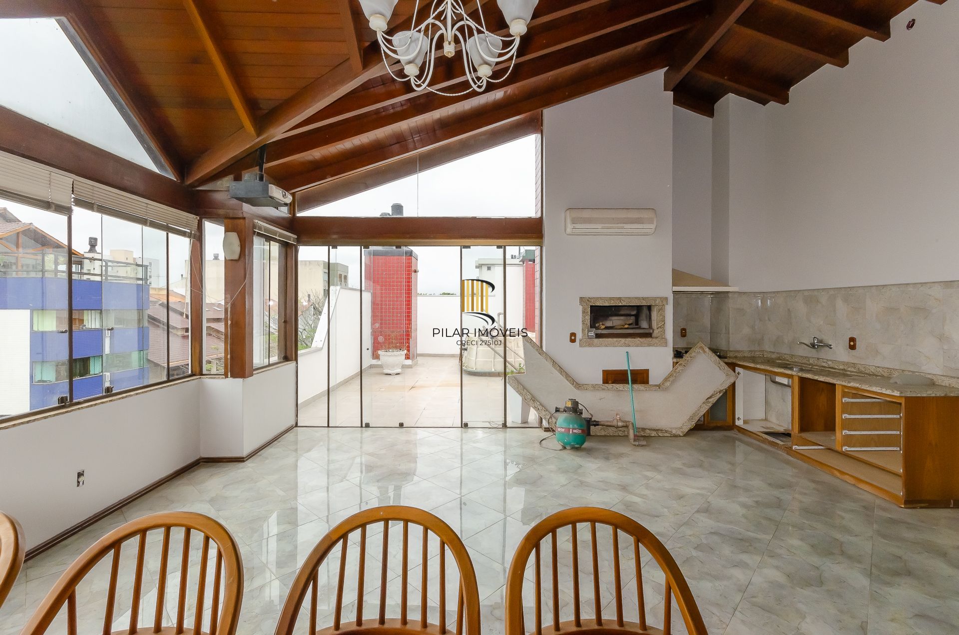 Edifício Canaã Cobertura com 3 dormitórios no bairro jardim Itú