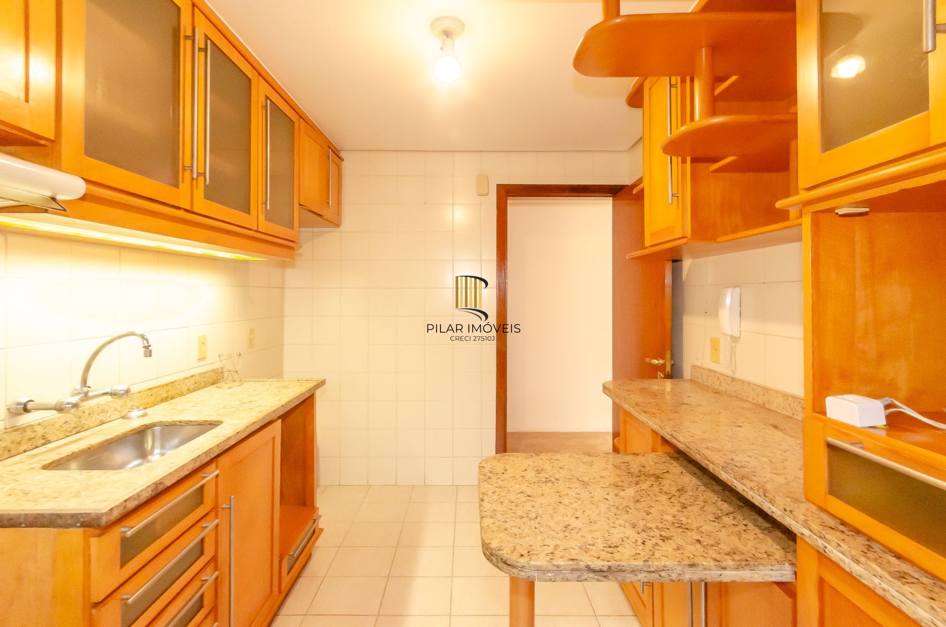 Edifício Luciana - Apartamento a venda com 2 dormitórios no Bairro Petrópolis