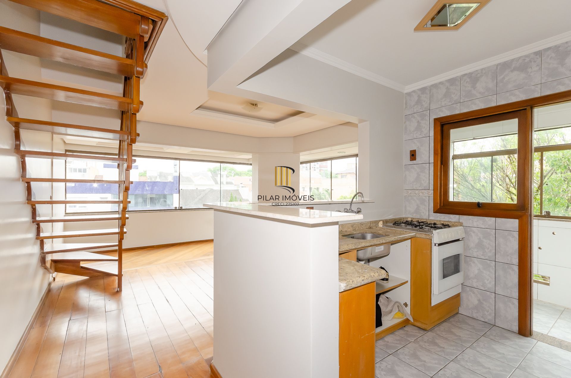 Edifício Canaã Cobertura com 3 dormitórios no bairro jardim Itú