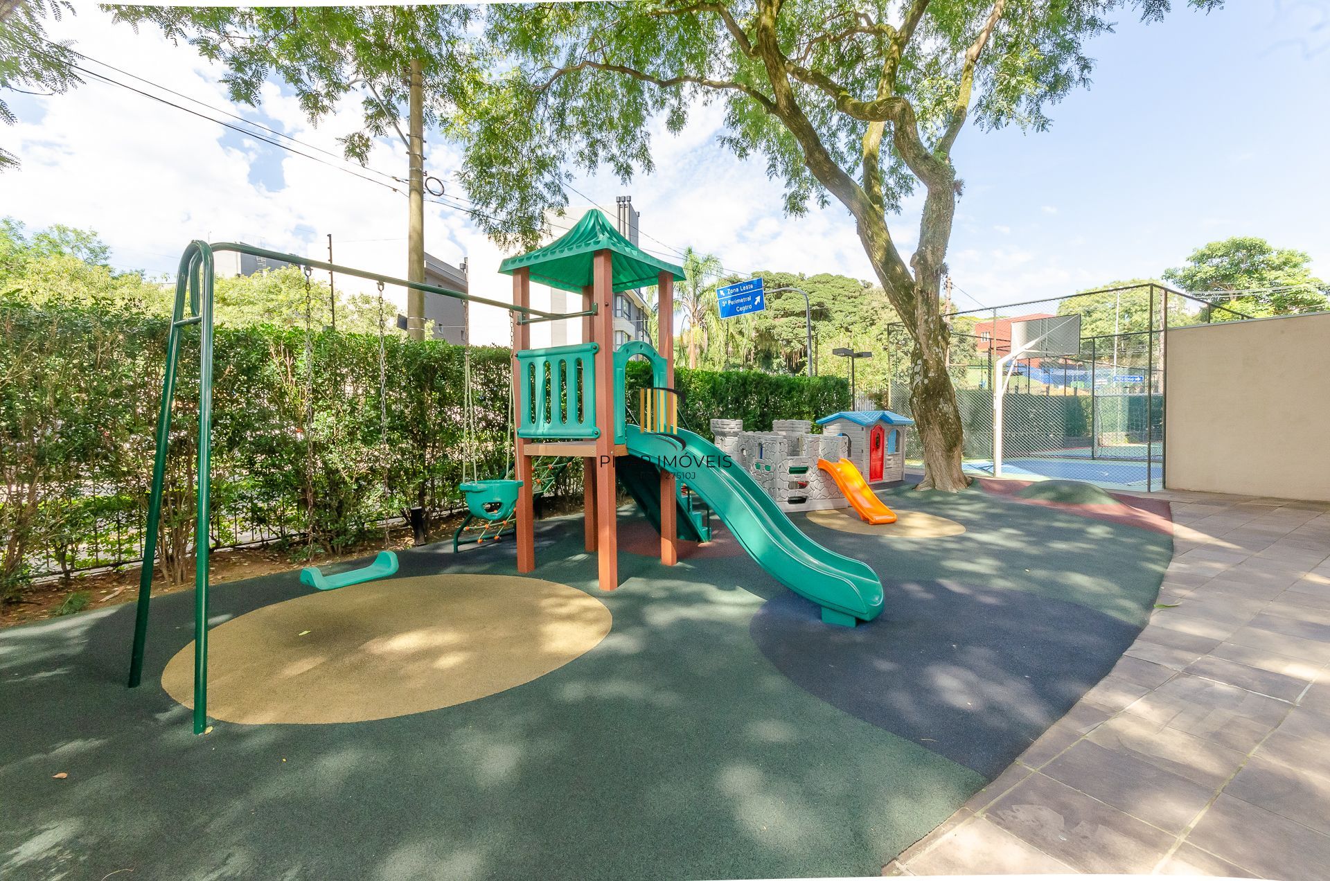 Edifício Praça Paris - Apartamento de 3 dormitórios em frente ao Colégio Anchieta