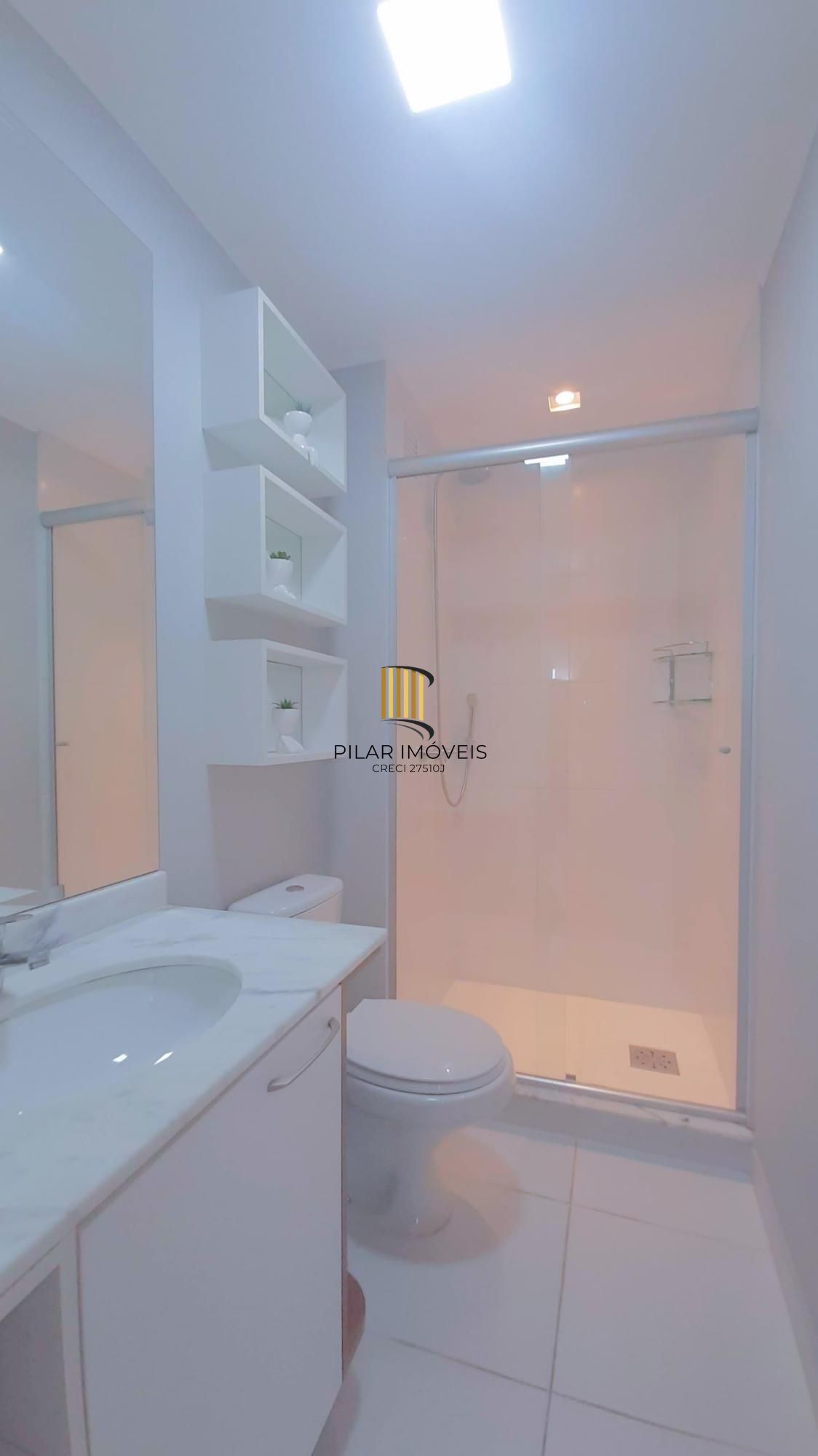 Icon Residencial Apartamento último andar de 2 dormitórios com Suíte Semi mobiliado